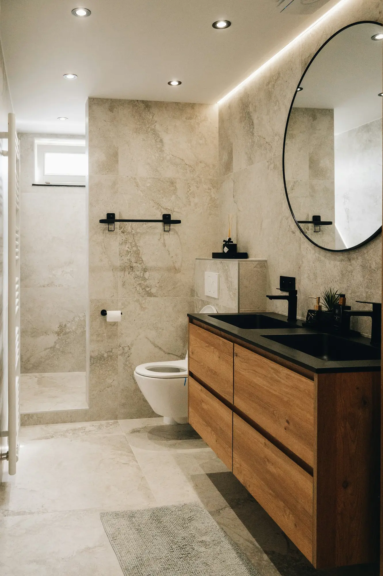 Bathrooms & Vanities